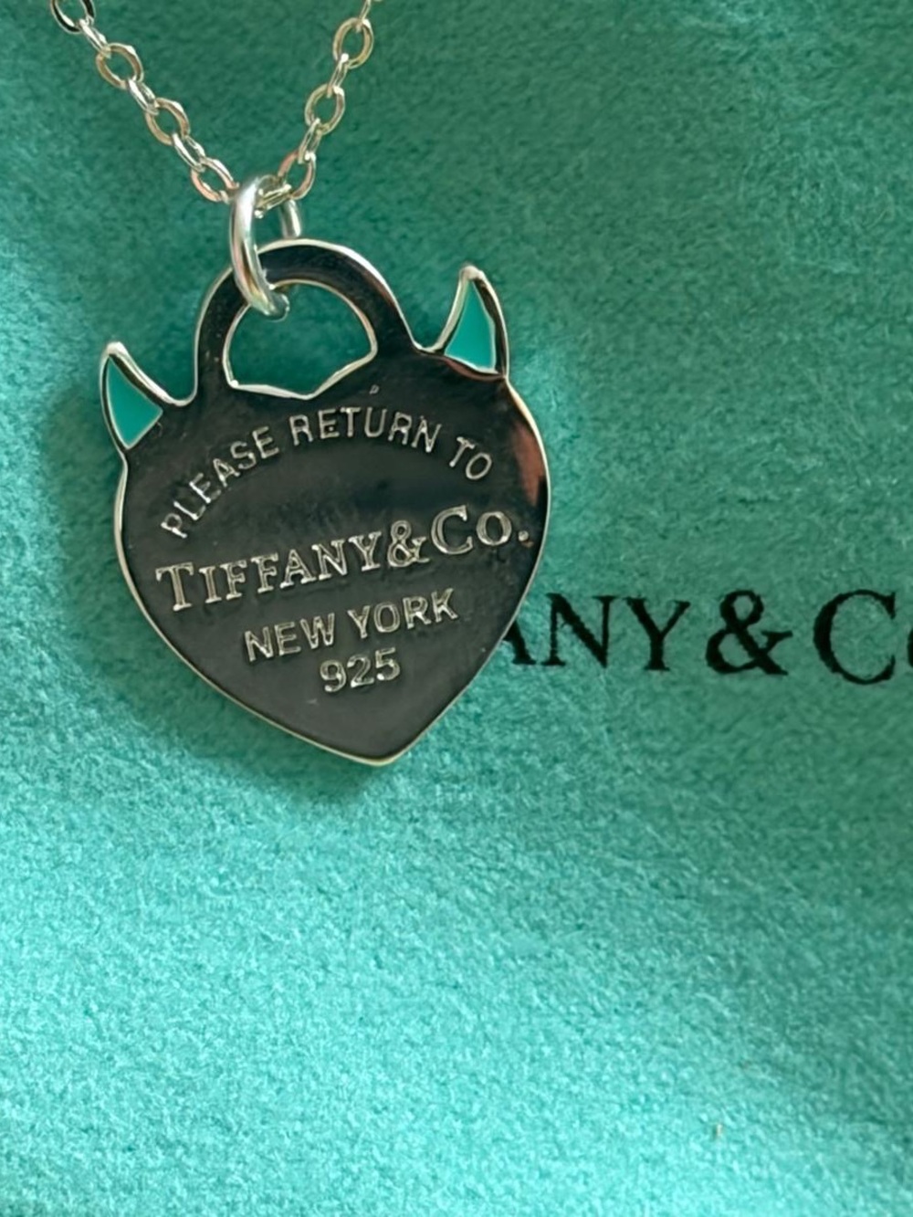 Tiffany & Co. Heart Tag Pendant Necklace in Turquoise and Silver - Picture 9 of 11